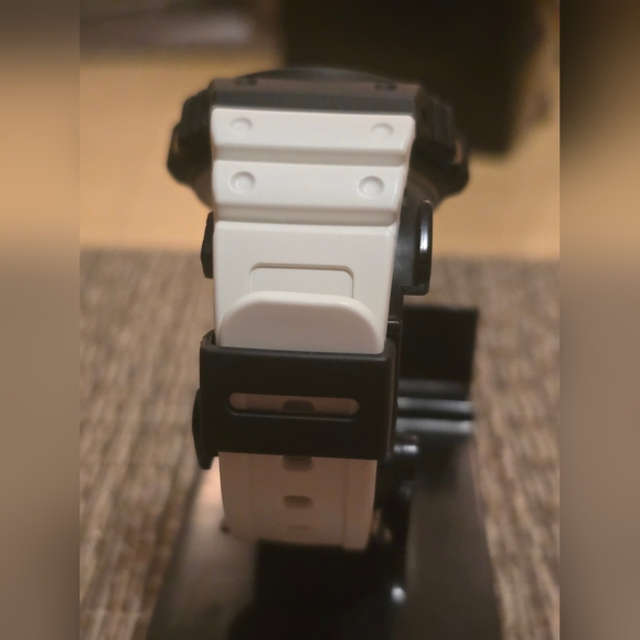 G-Shock GWX-5700SSN-1 Tide/Moon Phase. Solar/Multi Band 6 NEAR MINT - FULL KIT!! - Picture 4 of 10